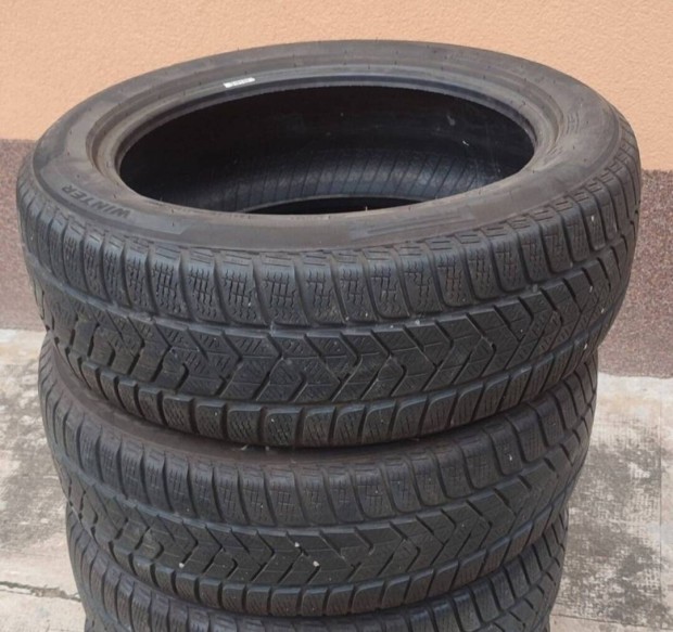 2db pirelli gumi. K . Zsoltnak