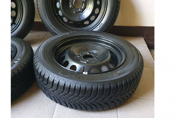 2db j Renault 4x100 5,5" ET36 lemezfelni + 2db j 185/60R15 tligumi