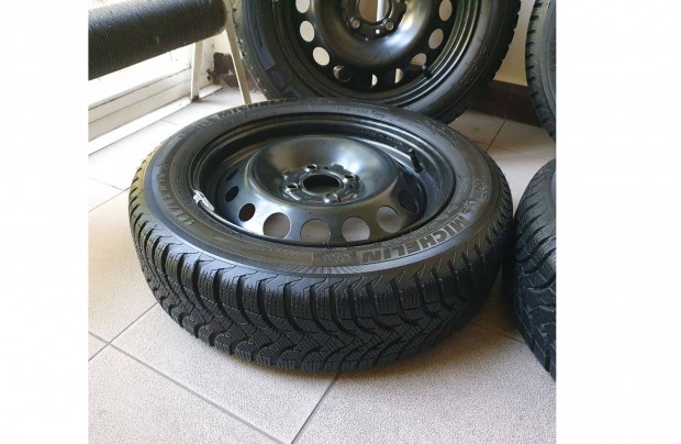 2db j Renault 4x100 5" ET38 lemezfelni + 2db j 165/65R15 tligumi