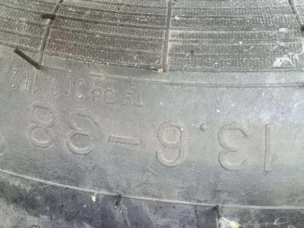 2db j gumi MTZ 50 traktor 13,6-38 
