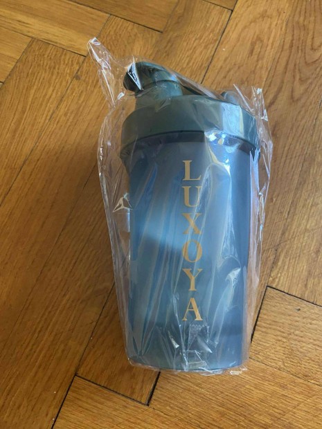 2db új shaker 1db Luxoya és egy Rubint Réka-s