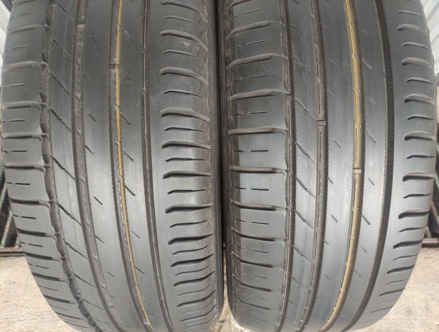 2db újszerű 2021 Nokian 215/60 R17 215/60R17 XL nyári gumi fél áralatt