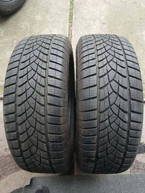 2db újszerű 225/60 R17 Goodyear téli gumi 2021-es 225/60R17 17