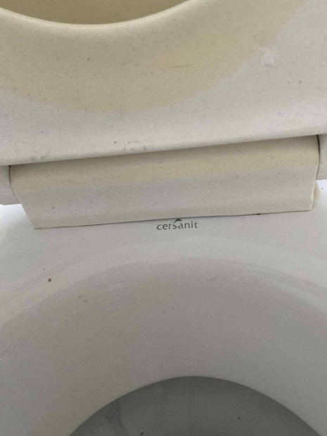 2db wc csésze ülökével