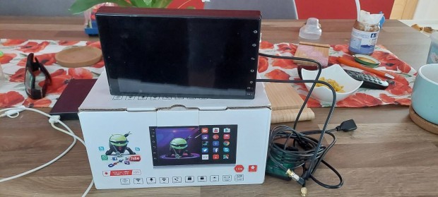 2din android fejegység 7"