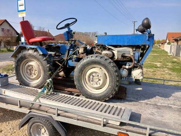 2hengeres kistraktor