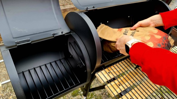 2in1 faszenes BBQ grill és smoker