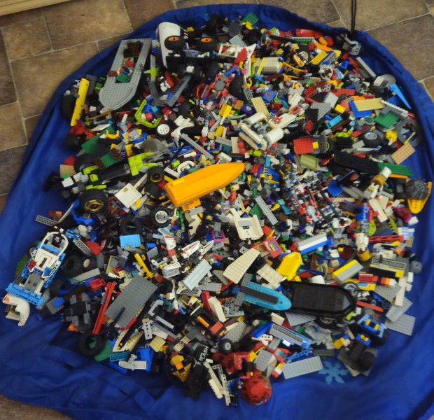 2kg véletlenszerű ömlesztett lego