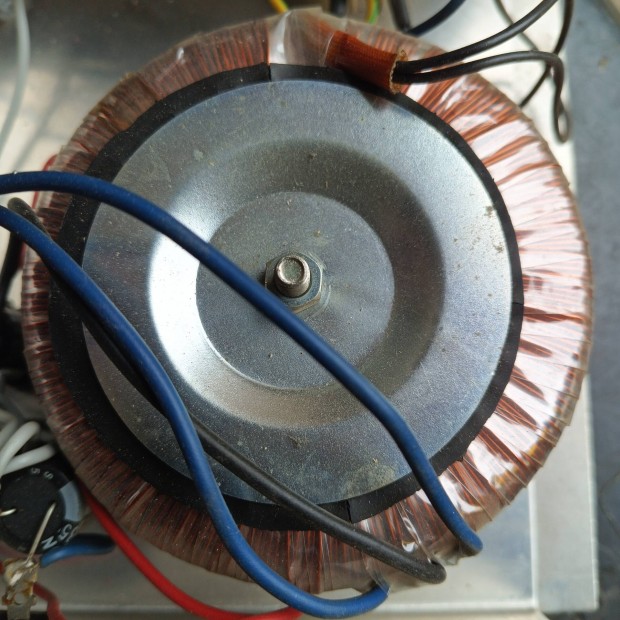 2x24V és 1x12V 250W toroid trafó eladó