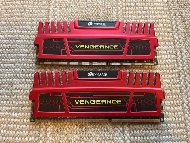 2x4GB - 8GB - Corsair 2133MHz DDR3 RAM