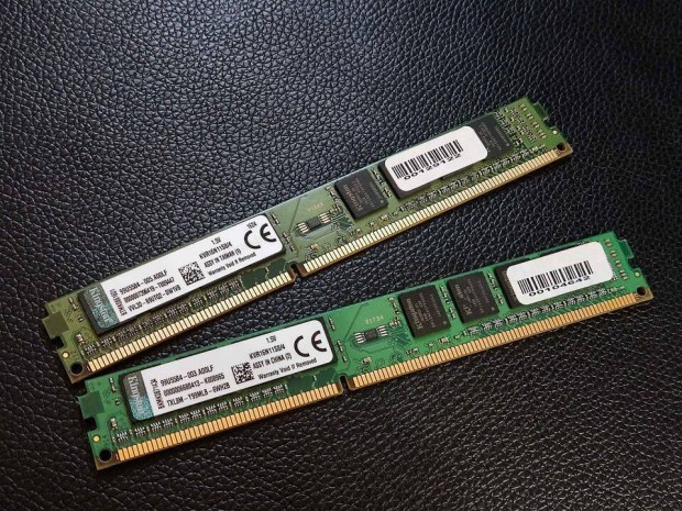 2x4 GB DDR3-1600 MHz Kingston memria