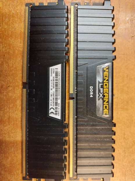 2x8 GB DDR4 3000 MHZ Corsair RAM SET leárazás!!! Akcióó!