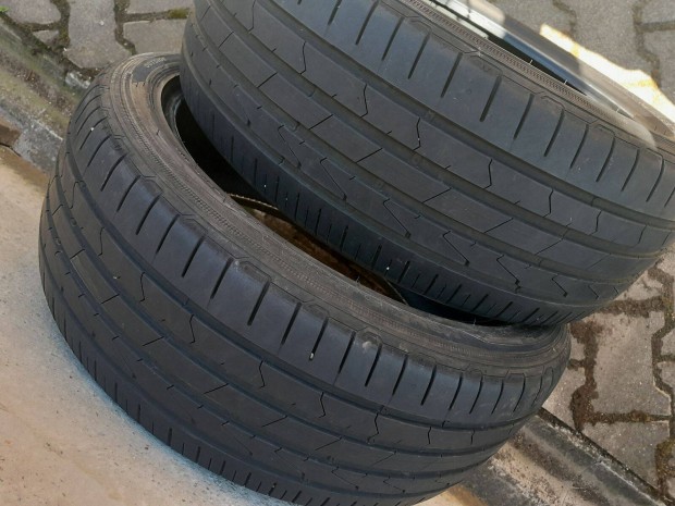 2x Hankook Venture Prime 3 225/45R18 91v DOT 0322