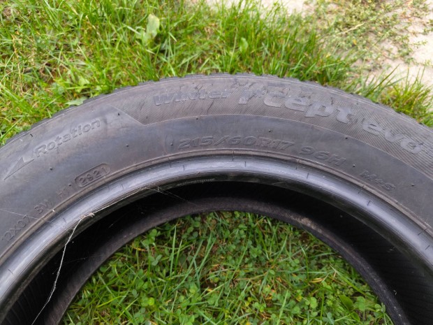 2x Hankook Winter icept evo3 215 60 R 17 96 H téli gumiabroncs