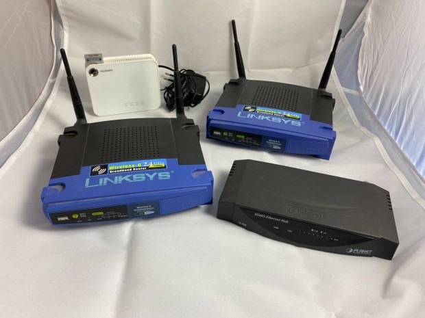 2x Linksys WRT54GL, Huawei D100 3G router, Edimax switch csomag