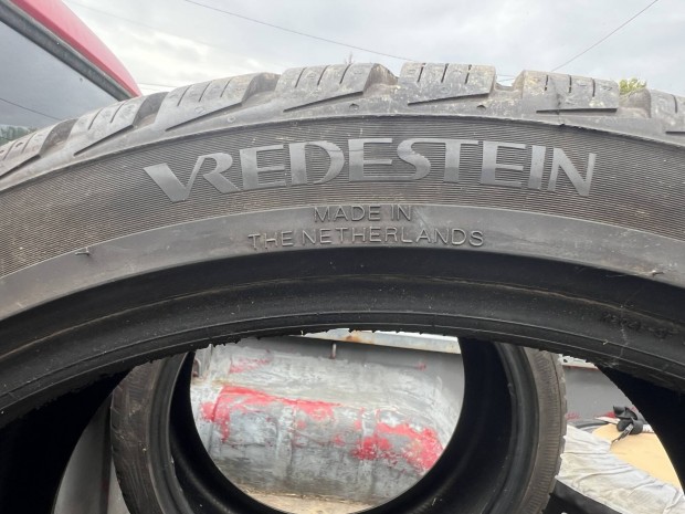 2x Vredestein Quatrac Pro 255/35 R20 újszerű 4 évszakos gumi