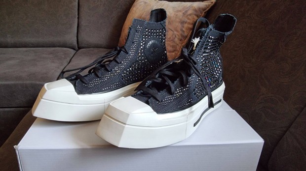 300 Euros Limitlt Swarovski x Converse sneaker / 38-as / Teljesen j