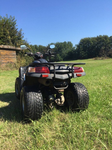 300 cm3 Sang Young quad elad
