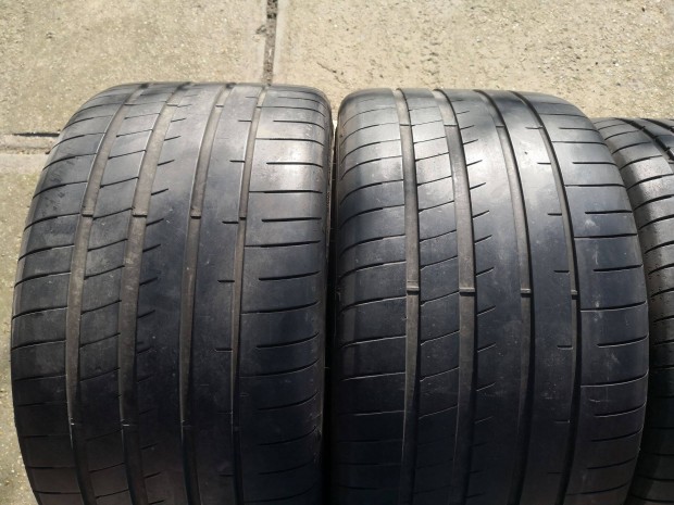 305/30R21 Goodyear nyári gumi 2db