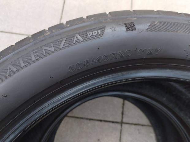 305 40 20 bridgestone RSC 305/40 R 20 nyári gumi 2 db