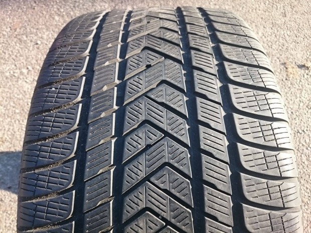 305/40 R20 305/40R20 305 40 20 Pirelli Scorpion Winter RFT * BMW X6 X5