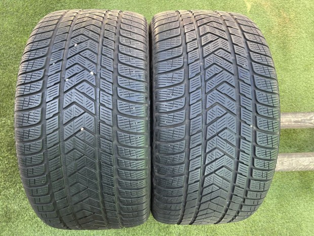 305/40 R20 Pirelli Scorpion téli gumi 5mm