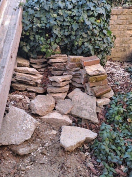 30 m bontott term�sk� / nat�r j�rdalap elad�