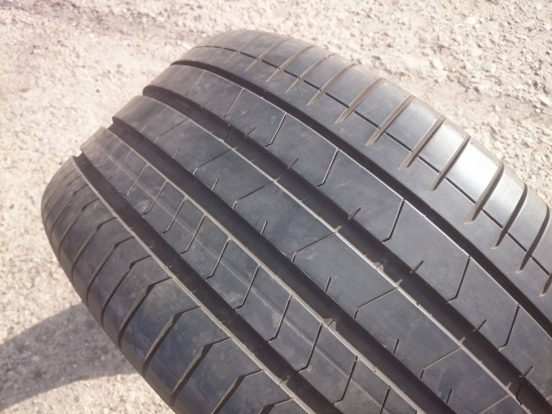 315/30 R22 315/30R22 315 30 22 Pirelli P-Zero PZ4 *1 95% 2023 1db !!!