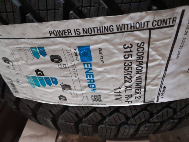 315/35R22 Pirelli Scorpion Winter2 - 2022.35. heti gyártás