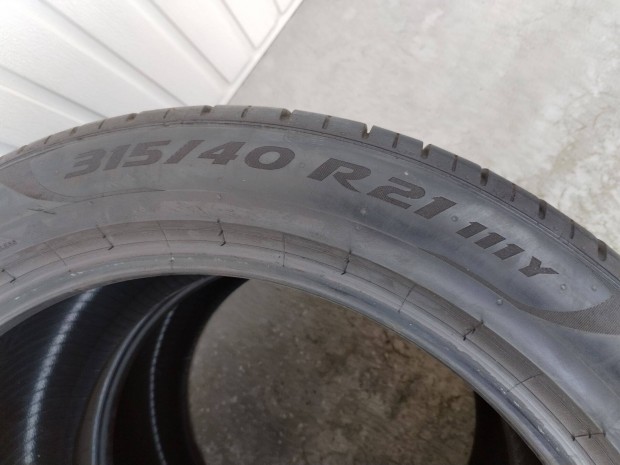 315 40 21 pirelli 315/40 R 21 nyri gumi 2 db