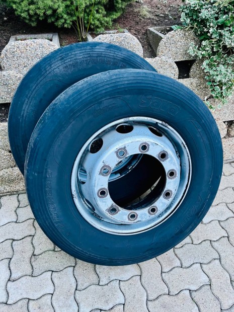 315/70R22.5 kormnyzott teheraut gumiabroncs