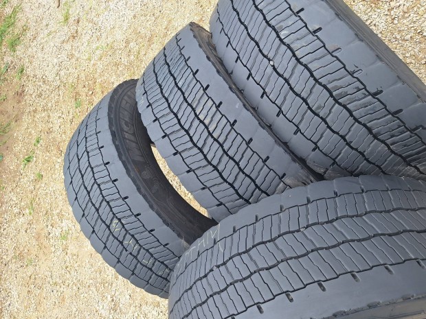 315/70 r22.5 Michelin Remix húzó ,Évjarat2022,,10mm