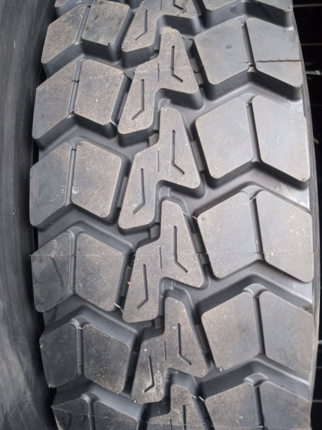 315 80 R22.5 fut�zott tehergumik 315 80R22.5 315 80 22.5 315/80R22.5 3