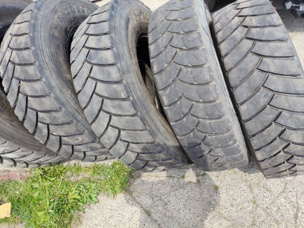 315/80 R22.5 használt on-off húzó gumik 315 80R22.5 315 80 22.5