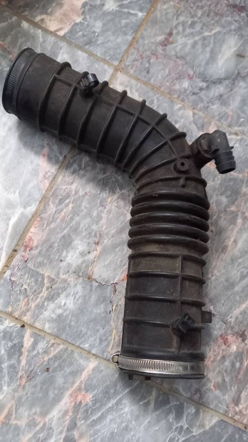 316, 318?, Leveg� cs� 