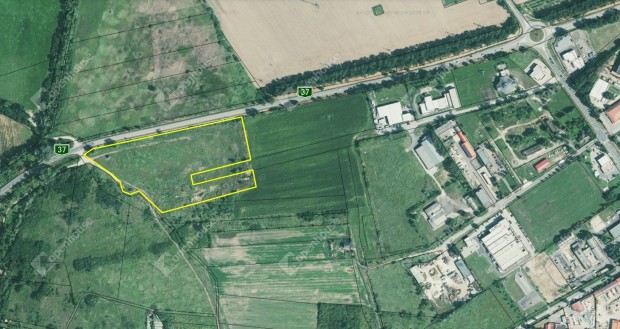 31.527 m2 ipari ter�let k�zvetlen�l a 37-es f��t mellett S�rospatakon