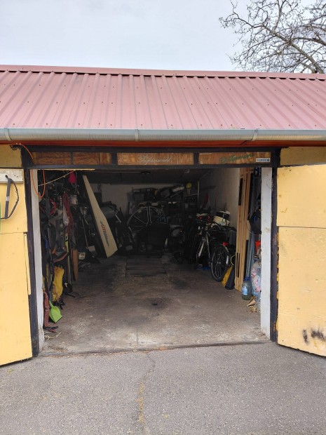 31 m2-es akn�s gar�zs ak�r b�rl�vel