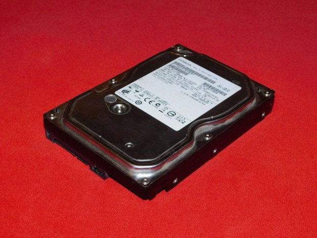 320 GB SATA2 merevlemez, HDD, winchester, Hitachi HDS-72103