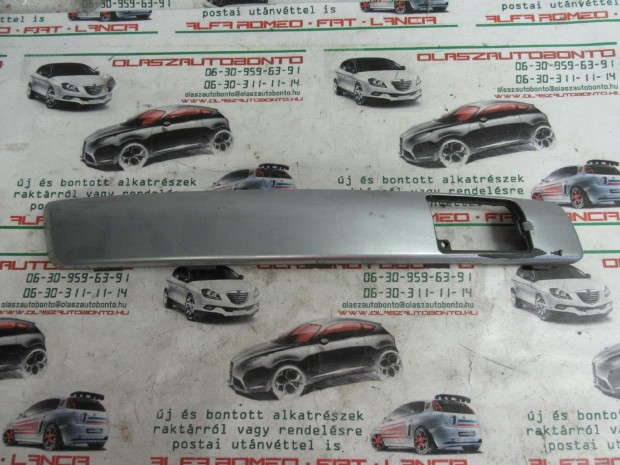 32438 Fiat Stilo 3 ajtós, jobb első díszcsík a képen látható