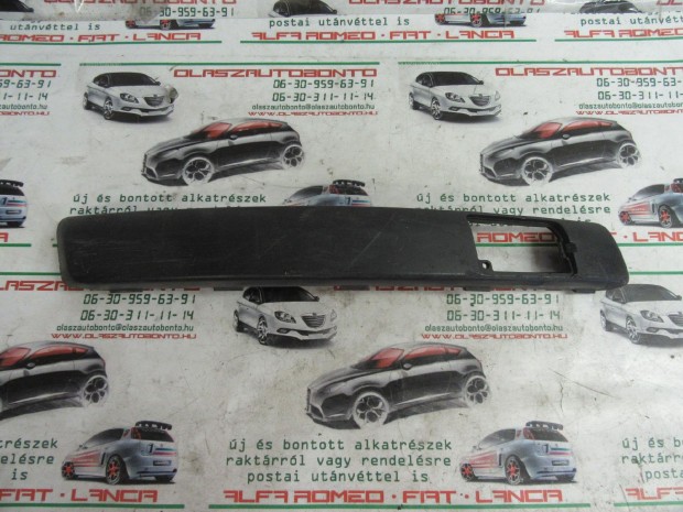 32445 Fiat Stilo 3 ajtós, jobb első díszcsík a képen látható