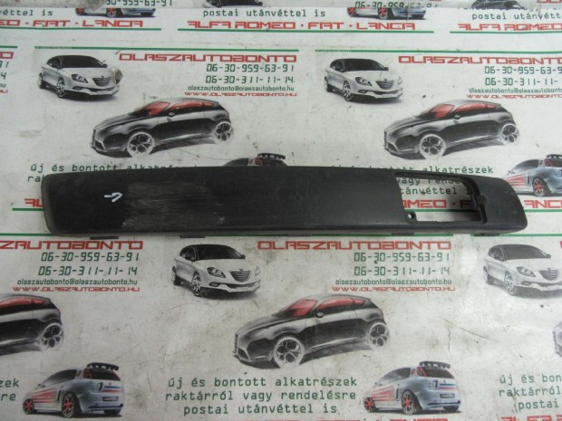32446 Fiat Stilo 3 ajtós, jobb első díszcsík a képen látható