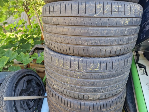 325/35R22 Pirelli nyarigumi 2db