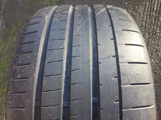 325/35 R22 325/35R22 325 35 22 Yokohama Advan Sport V-107 MO 1 1db