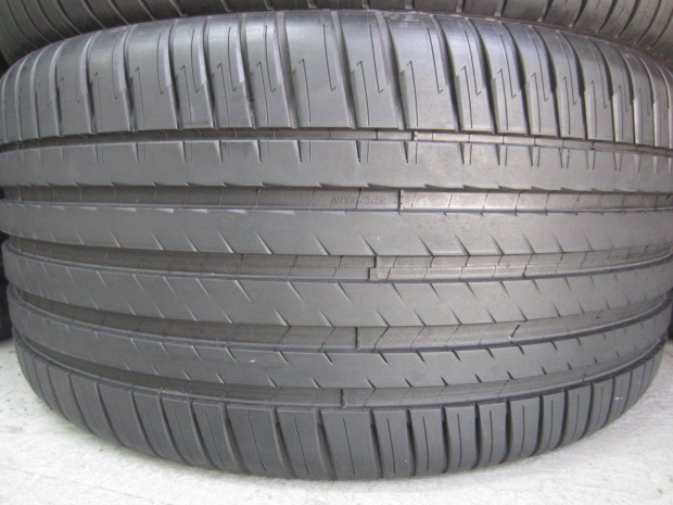 325/40 R22 Michelin PS4 114Y