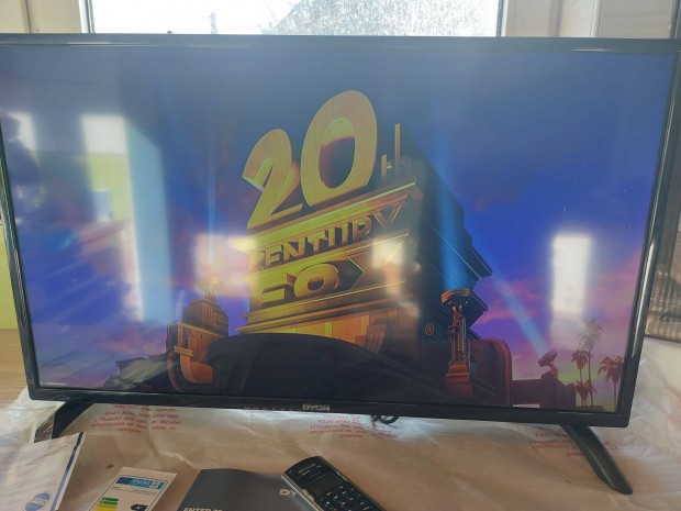 32" 82 cm LED TV Hibtlan Dobozban!