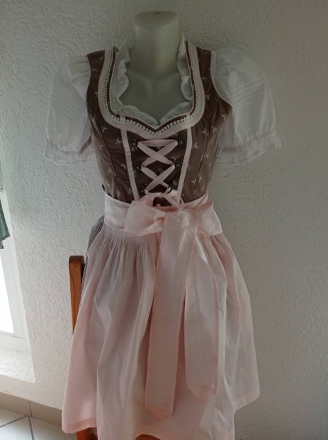 32-es dirndl ruha ktnnyel 