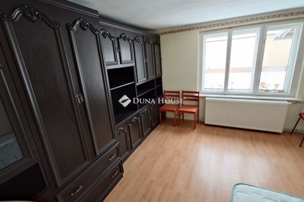 32 nm-es h�z elad� Kiskunf�legyh�za