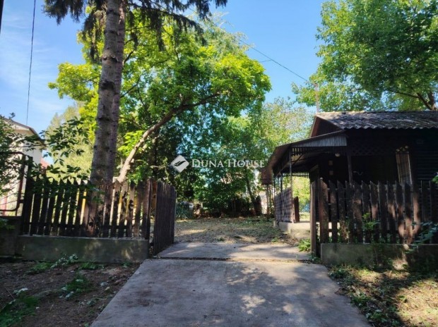 32 nm-es h�z elad� Lakitelek