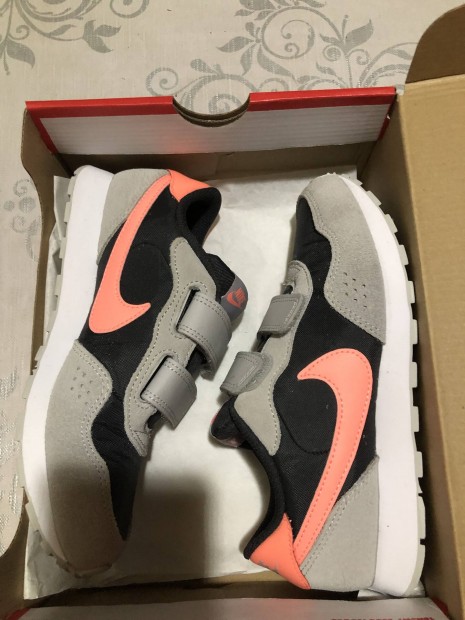 33,5-es Nike cip lnyka