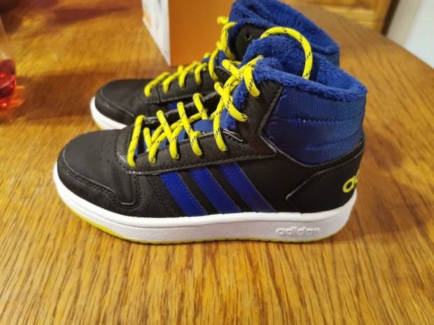 33-as Adidas Hoops Mid 2.0 K blelt sportcip